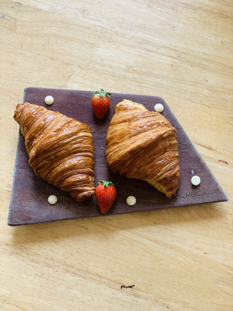 french-butter-croissant-el-mercado-bangkok